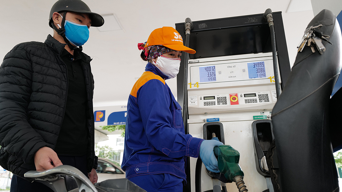 Giá xăng, dầu tiếp tục tăng