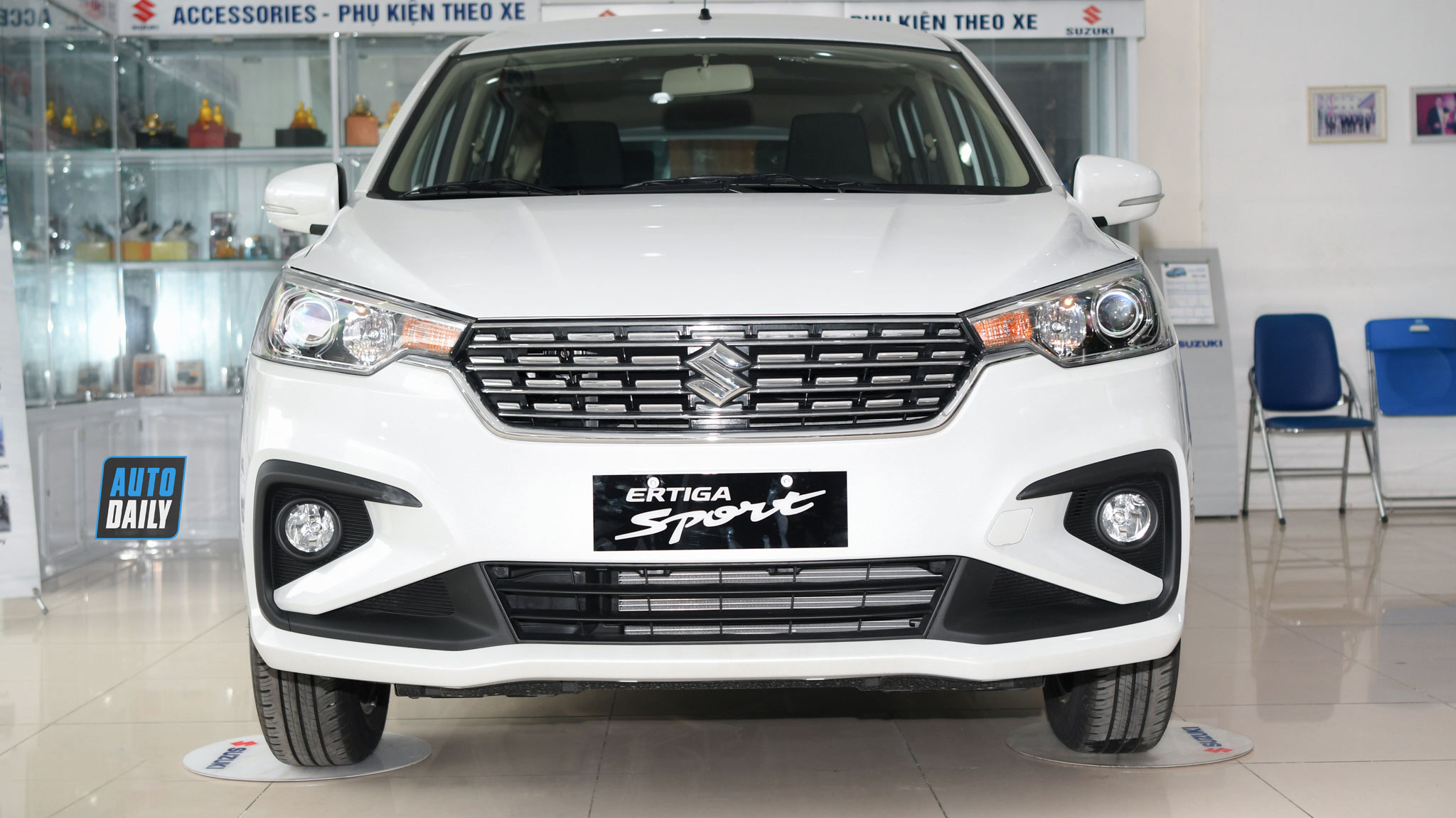 Soi chi tiết Suzuki Ertiga Sport giá 559 triệu