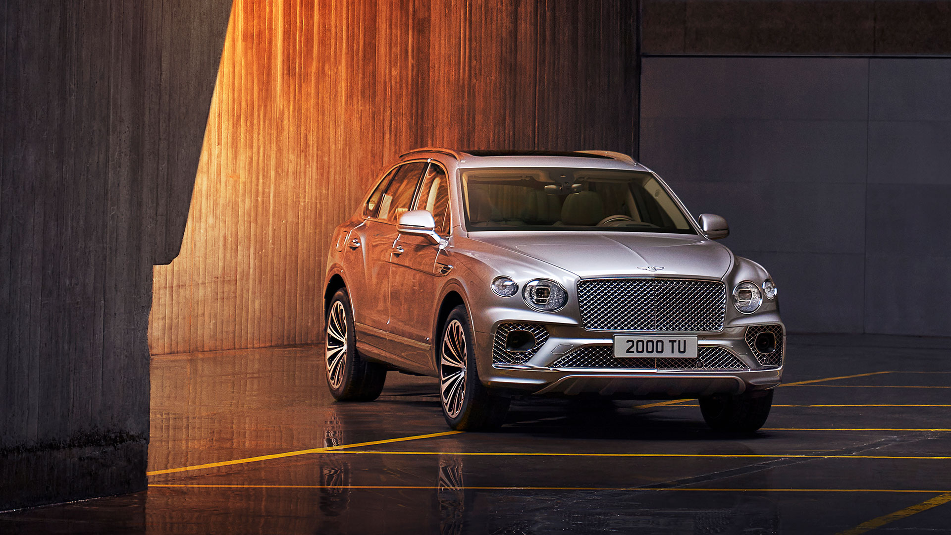 Bentley Bentayga 2021 ra mắt: SUV siêu sang dành cho giới thượng lưu