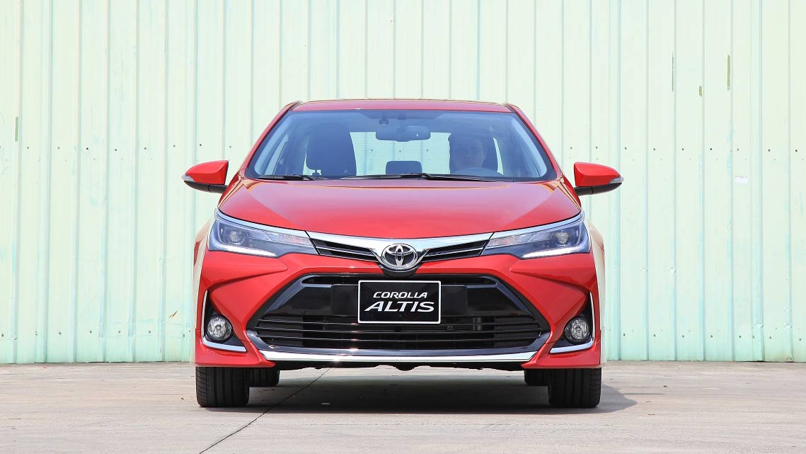 Toyota Corolla Altis 2020 ra mắt tại Việt Nam, giá giảm 28 triệu
