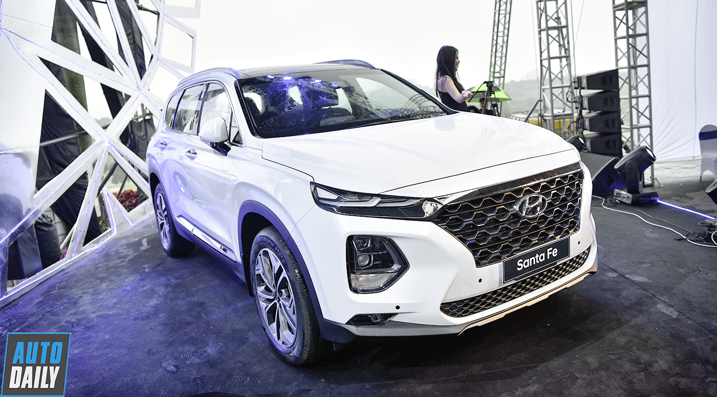 Phân khúc SUV 7 chỗ tháng 7/2020: Hyundai Santa Fe bỏ xa Toyota Fortuner