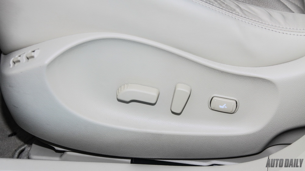 Cận cảnh Infiniti QX70 giá 3,1 tỷ đồng tại Việt Nam (10).jpg