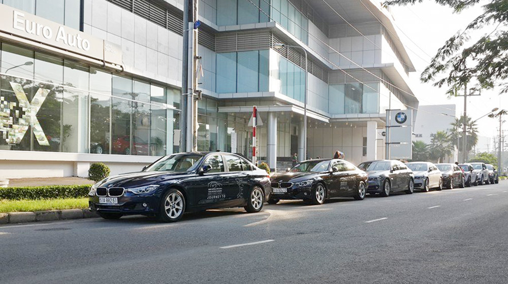 Khởi động hành trình đến với triển lãm BMW World 1625551_10202551658340603_7568704806291616813_n.jpg