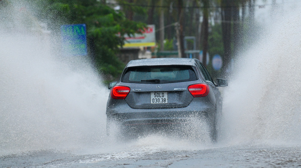 Mercedes-Benz A250 AMG: Xe hatchback “siêu tốc” 2 (17)-2.jpg