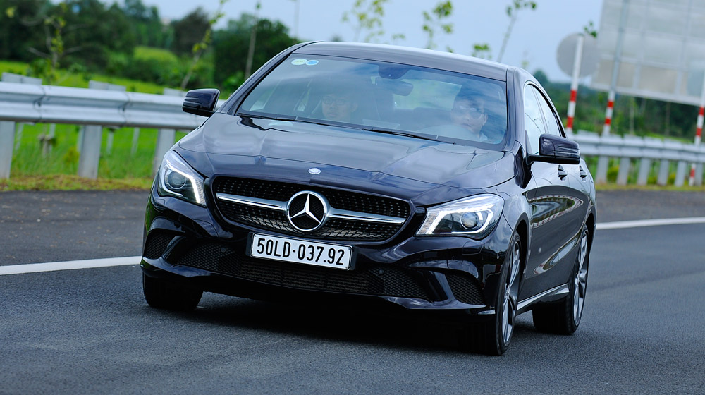 Mercedes-Benz CLA200: Xe coupe 4 cửa hoàn hảo cho giới trẻ 2 (2).jpg