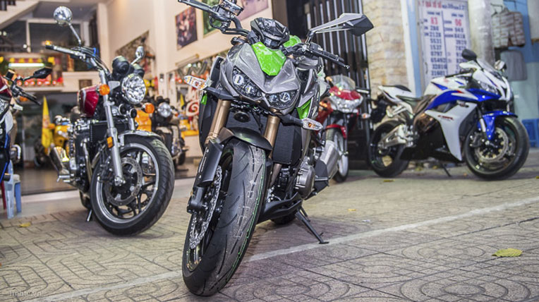 Cận cảnh Kawasaki Z1000 2014 đầu tiên tại Việt Nam 8.jpg