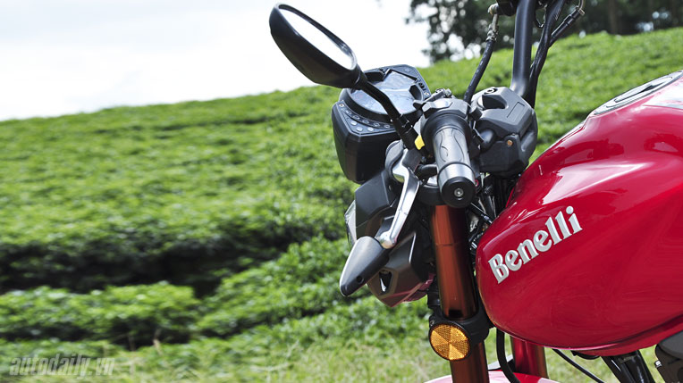 7 mẫu xe máy được quan tâm trên Autodaily 2013 Autodaily_Benelli-VML150a-10.jpg