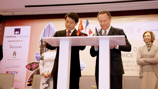 Hãng xe “nội” Trường Hải tiếp tục “ăn nên, làm ra” Autodaily_Thaco_Peugeot-6.jpg