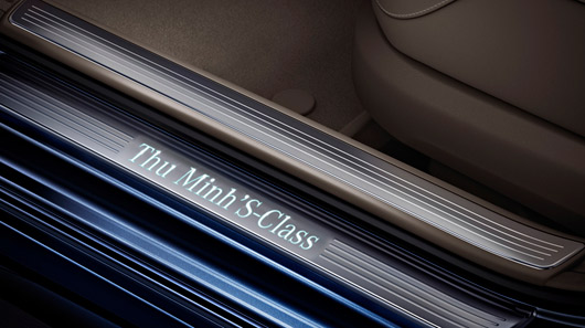 Ca sĩ Thu Minh mua xe sang Mercedes S-Class Chiec-S-Class-cua-Thu-Minh-duoc-Mercedes-Benz-ca-nhan-hoa-cac-bac-len-xuong-voi-mang-dong-chu-Thu-Minh'S-Class.jpg