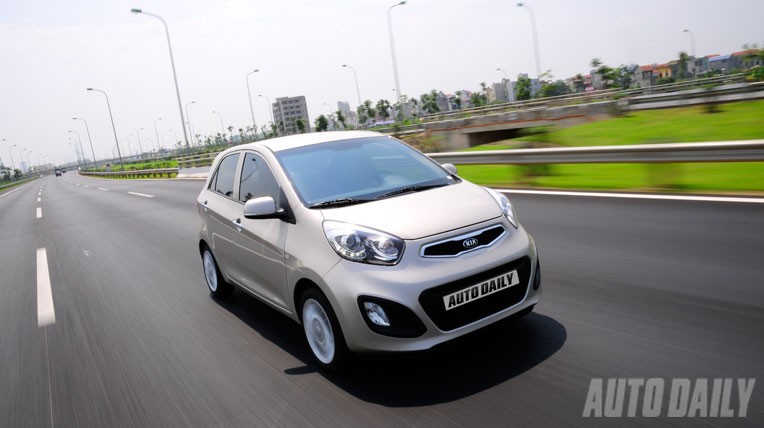 Mua Kia Morning mới của Trường Hải với 100 triệu đồng DSC90411.jpg