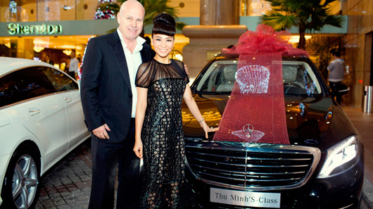 Ca sĩ Thu Minh mua xe sang Mercedes S-Class Den-voi-chuong-trinh,-Thu-Minh-duoc-dua-don-bang-mau-xe-co-thiet-ke-dam-chat-thoi-trang-CLS-Shooting-Brake.jpg