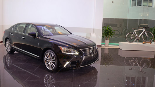 Cận cảnh 5 mẫu xe Lexus được bán tại Việt Nam Cận cảnh 5 mẫu xe Lexus được bán tại Việt Nam