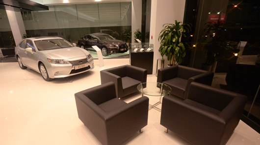 Cận cảnh 5 mẫu xe Lexus được bán tại Việt Nam Cận cảnh 5 mẫu xe Lexus được bán tại Việt Nam