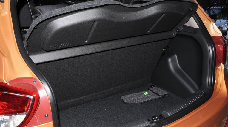 Cận cảnh Hyundai Grand i10 tại Việt Nam autodaily hyundai grand i10_4.jpg