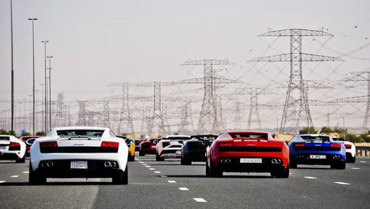 Sinh nhật đặc biệt của Lamborghini tại Dubai autodaily sinh nhat 50 nam lamborghini tai UAE (2).jpg