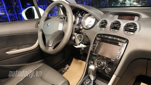 Giá hơn 1 tỷ đồng, Peugeot 408 “nội” có gì? Giá hơn 1 tỷ đồng, Peugeot 408 “nội” có gì