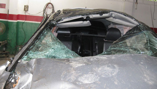 3 vụ lật xe hơi kinh hoàng của sao Việt năm 2013 autodaily-saovaxe-(3).jpg