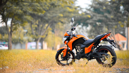 Top 5 mẫu xe côn tay rẻ nhất ra mắt 2013 benelli-HELIOS-01.jpg