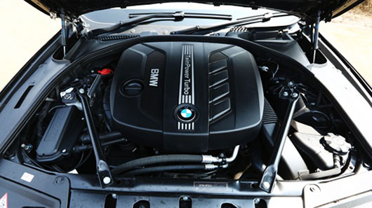 BMW 520d vs Mercedes-Benz E 250 CDI: Ngang ngửa bmw-520d-vs-mercedes-benz-e250-8.jpg