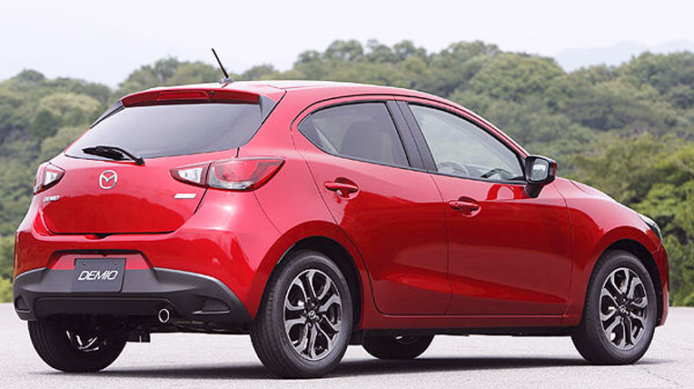 Rò rỉ ảnh Mazda2 thế hệ mới 2014-all-new-mazda2-hatchback-leaked-ahead-of-debut_1.jpg