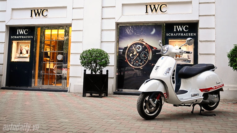 Vespa Super GTS - Xe tay ga cho phái mạnh 1 autodaily gts ngoai canh (17).jpg