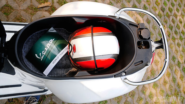 Vespa Super GTS - Xe tay ga cho phái mạnh 2 autodaily gts chitiet (14).jpg