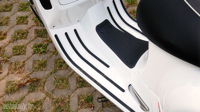 Vespa Super GTS - Xe tay ga cho phái mạnh 2 autodaily gts chitiet (5).jpg