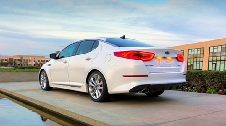 Đánh giá Kia Optima 2014 2014-kia-optima_100425699_l.jpg