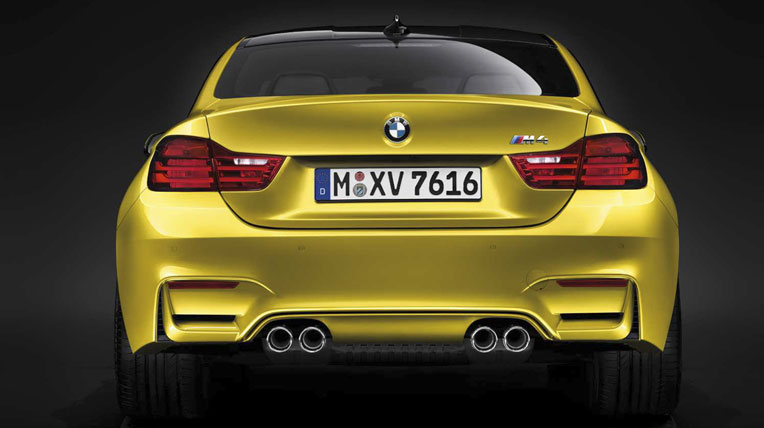 Lexus RC F vs. BMW M4, bạn chọn xe nào? Lexus-TF-C-vs-BMW-M4-4.jpg