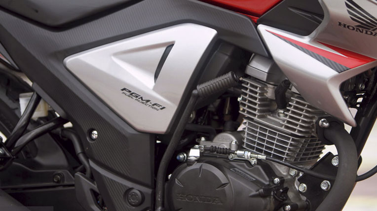 Cận cảnh mô-tô thể thao giá rẻ Honda MegaPro FI New_Mega_Pro_012.jpg