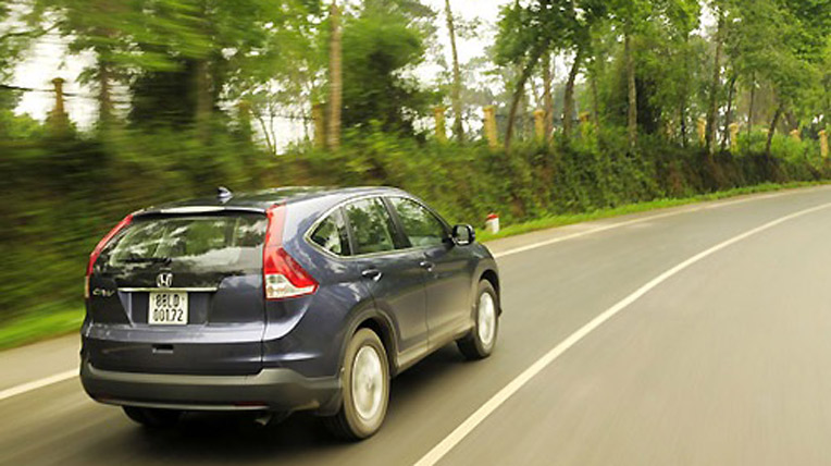 Bộ ba ôtô ngược dòng ngoạn mục 2013 bo-ba-nguoc-dong.jpg