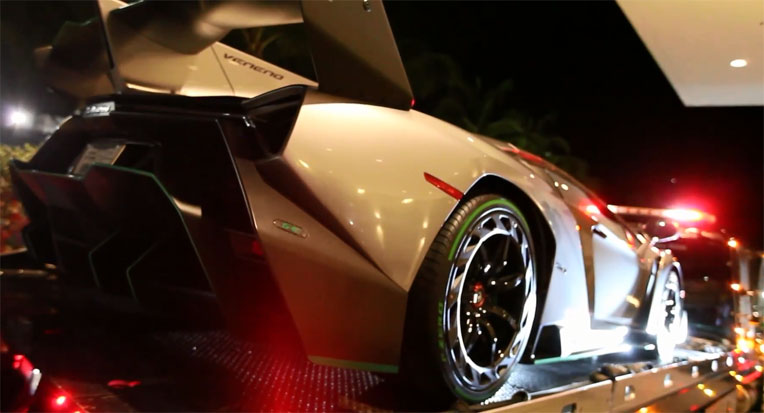 Xem quá trình giao siêu phẩm Lamborghini Veneno giao-lamborghini-veneno.jpg