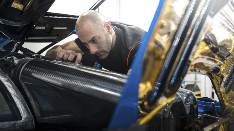 Bí ẩn và cuốn hút từ nhà máy siêu xe McLaren gtspirit-F1-Blue.jpg