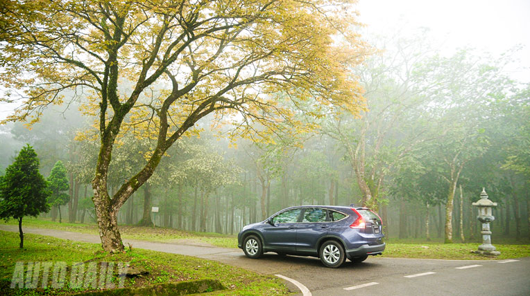 honda crv ba vi.jpg Autodaily và 12 khoảnh khắc đáng nhớ trong năm 2013 honda crv ba vi.jpg