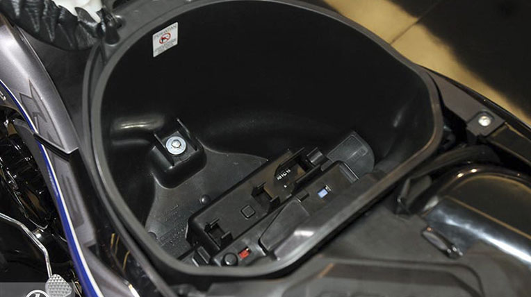 Cận cảnh xe số Honda Revo FI vừa ra mắt honda-chinh-thuc-gioi-thieu-revo-fi (16).jpg