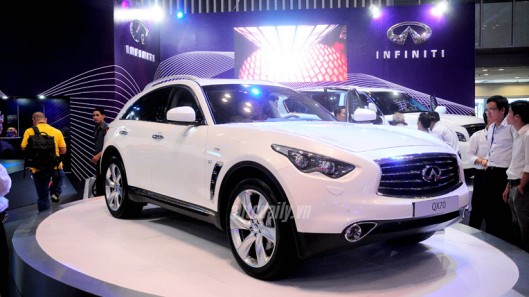 Cuộc chơi xe sang bắt đầu infiniti-vietnam.jpg