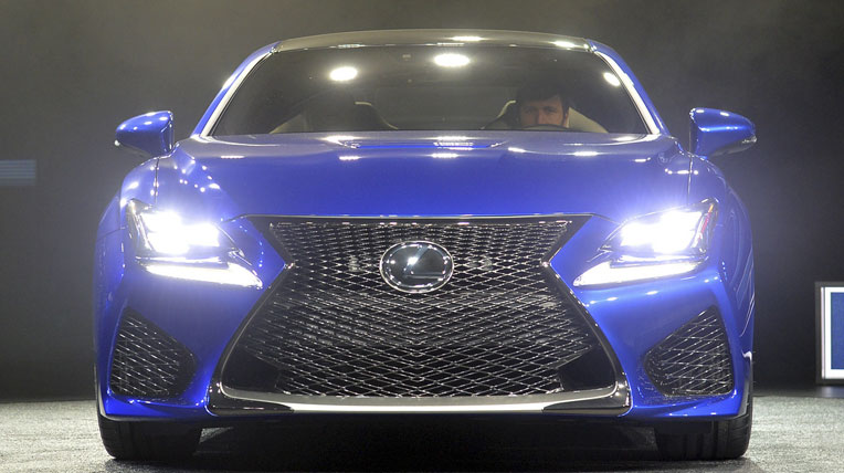 Lexus RC F 2015 – Đối thủ của BMW M4 lexus-rc-f-2015 (8).jpg