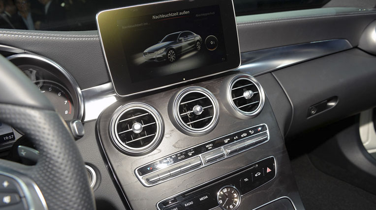 Mercedes-Benz C-Class 2015: Sang trang sử mới mercedes-benz-c-class-2015 (17).jpg