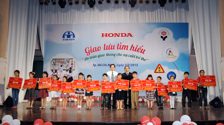 Honda tổ chức Hội thi an toàn giao thông nu-cuoi-tre-tho-2.jpg