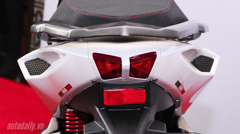 Cận cảnh LamSport – Xe tay ga hoàn toàn mới tại Việt Nam ra-mat-lamsport (14).jpg