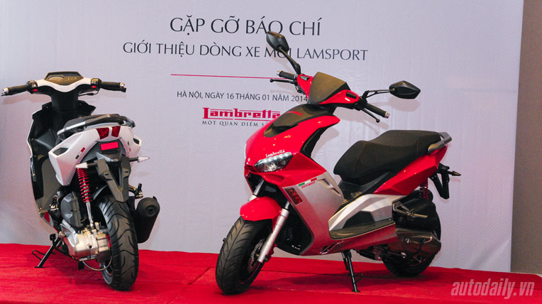 Cận cảnh LamSport – Xe tay ga hoàn toàn mới tại Việt Nam ra-mat-lamsport (16).jpg