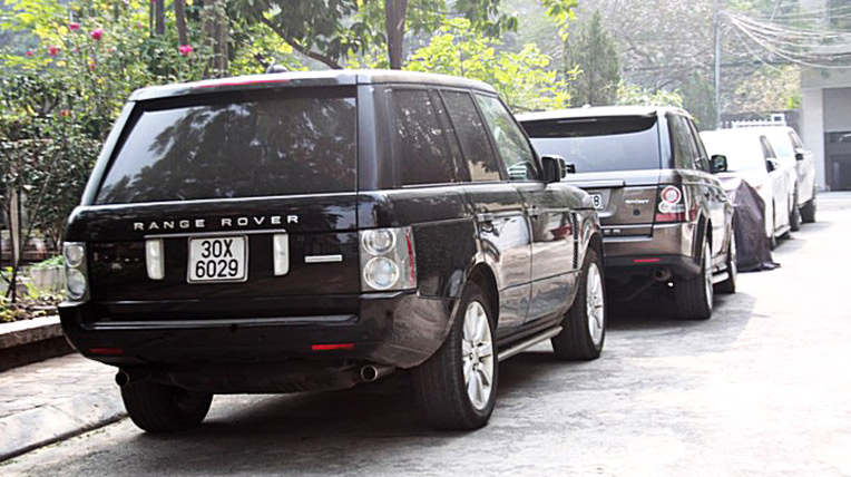 Dân nhà giàu Hồ Tây đi xe sang gì? sieuxe_kienthuc.net.vn3_eaaq.jpg