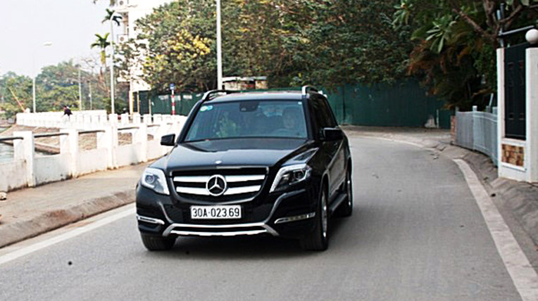 Dân nhà giàu Hồ Tây đi xe sang gì? sieuxe_kienthuc.net.vn9_zgmu.jpg