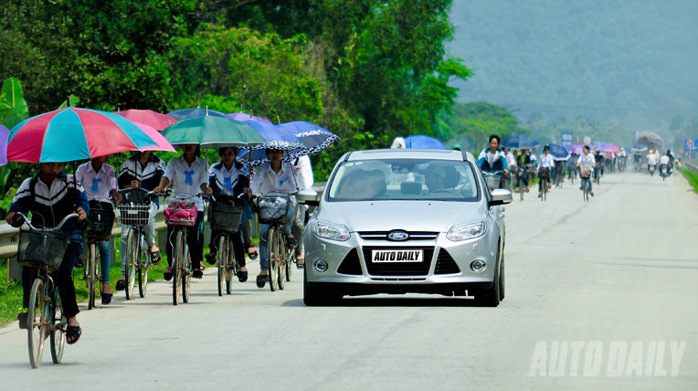 Ford Việt Nam bán 8.177 xe năm 2013, tăng 71% thi-truong-xe-noi-thang-cuoi-nam-1.jpg