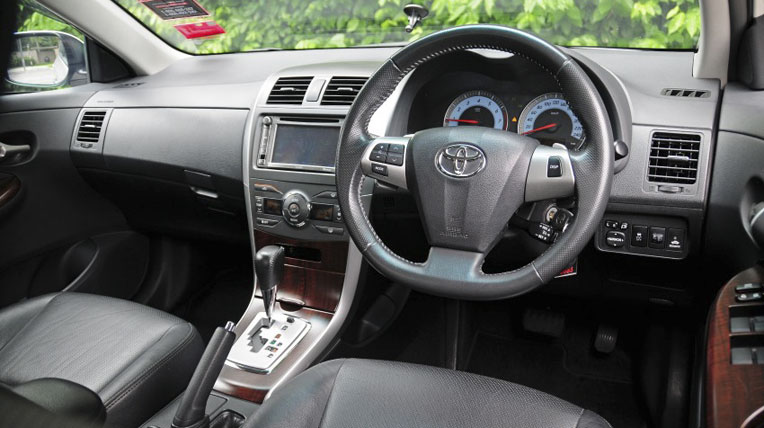 “Mổ xẻ” Toyota Corolla Altis thế hệ mới vừa ra mắt toyota-corolla-altis-2014 (20).jpg