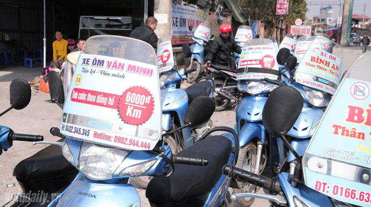 Đi xe ôm giá rẻ ở Hà Nội xe-om-than-thien (4).jpg