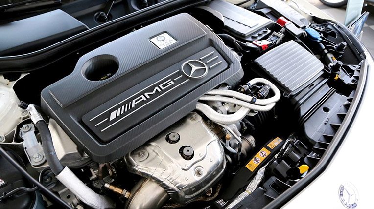 Hơn 20 xe Mercedes A45 và G63 AMG đến tay khách hàng A-45-AMG-so-huu-dong-co-4-xy-lanh-tang-ap-manh-nhat-tren-the-gioi-voi-cong-suat-360-ma-luc-va-momen-xoan-cuc-dai-450-Nm.jpg