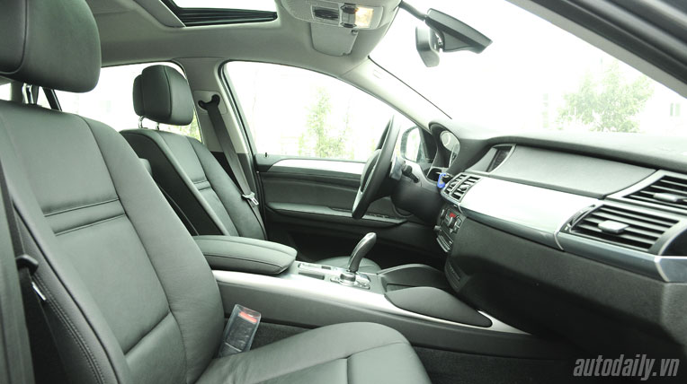 Lái thử BMW X6 trị giá 3,3 tỷ đồng Autodaily-BMW-X6 (49).jpg