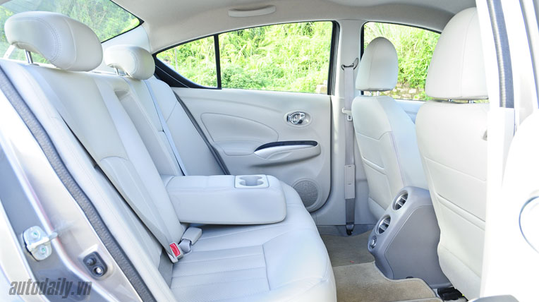 Chọn Toyota Vios 2014, Honda City 2013 hay Nissan Sunny? Autodaily_NisanSunny_Noithat-23.jpg
