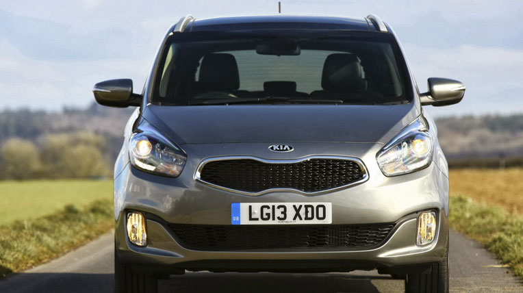 BMW 2-Series Active Tourer và Kia Cares MPV quá giống nhau BMW-Kia-Comparo-1.jpg